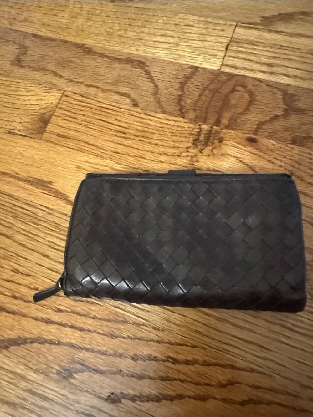 Woven Leather women’s  Zip Wallet - Brown